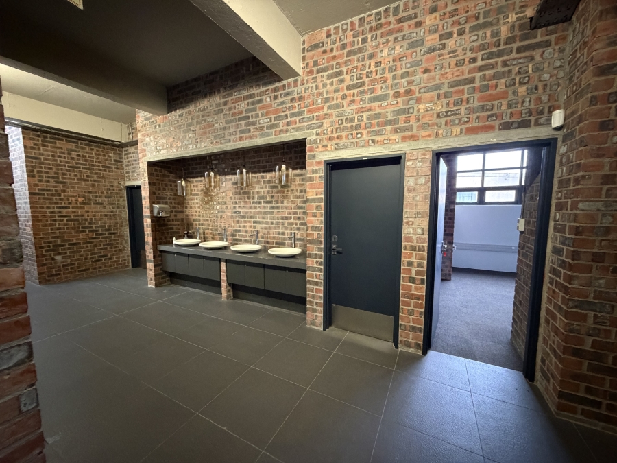 To Let Commercial Property for Rent in Salt River Western Cape